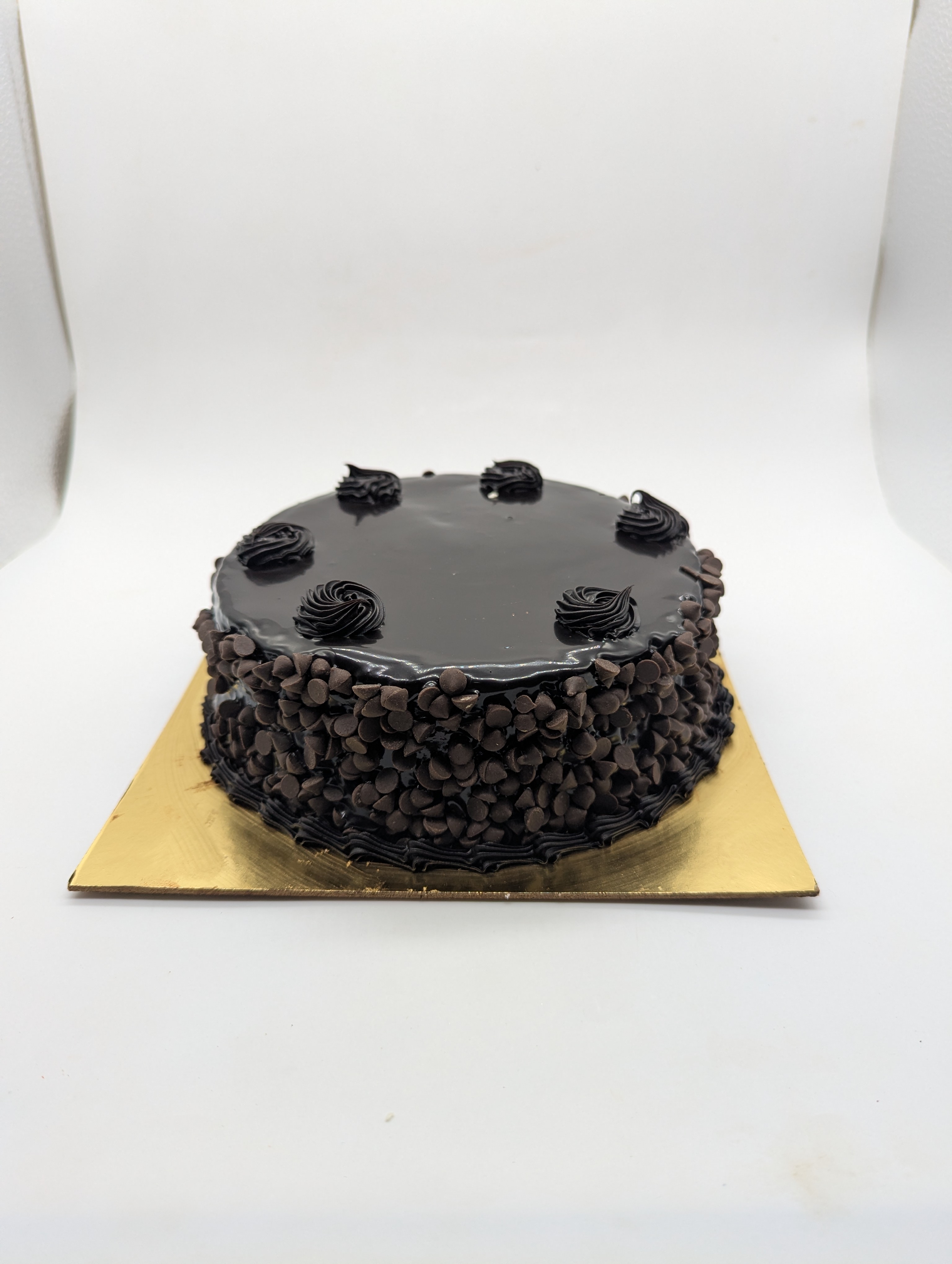 Chocochips Chocolate Cake